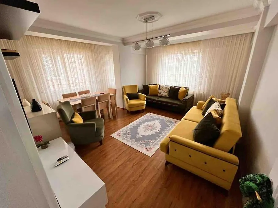 Apartment 2 Bedroom 5 Bed Peaceful Calm Full Kitchen,All Items Available Luxury And Relax Istanbul