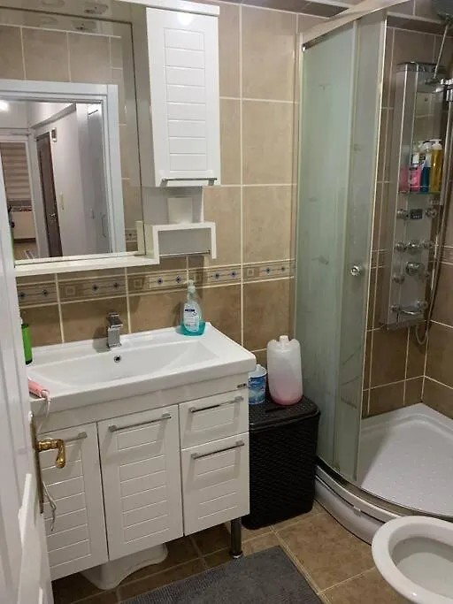 Apartment 2 Bedroom 5 Bed Peaceful Calm Full Kitchen,All Items Available Luxury And Relax Istanbul