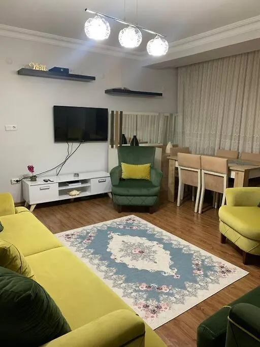2 Bedroom 5 Bed Peaceful Calm Full Kitchen,All Items Available Luxury And Relax Istanbul Apartment